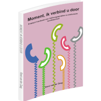 Paperback - Moment, ik verbind u door